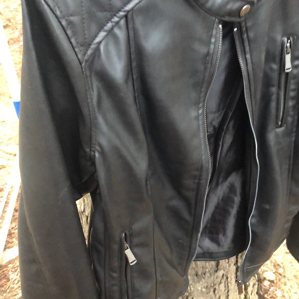 Black leather women’s short jacket